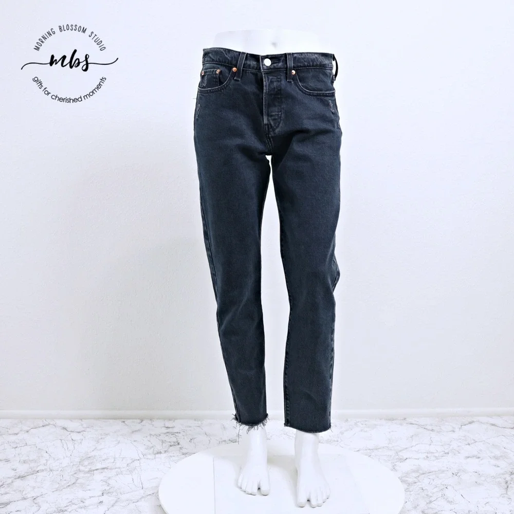Levi's Premium Wedgie Distressed Button Fly Cropped Raw Hem Jeans Blue Women 28